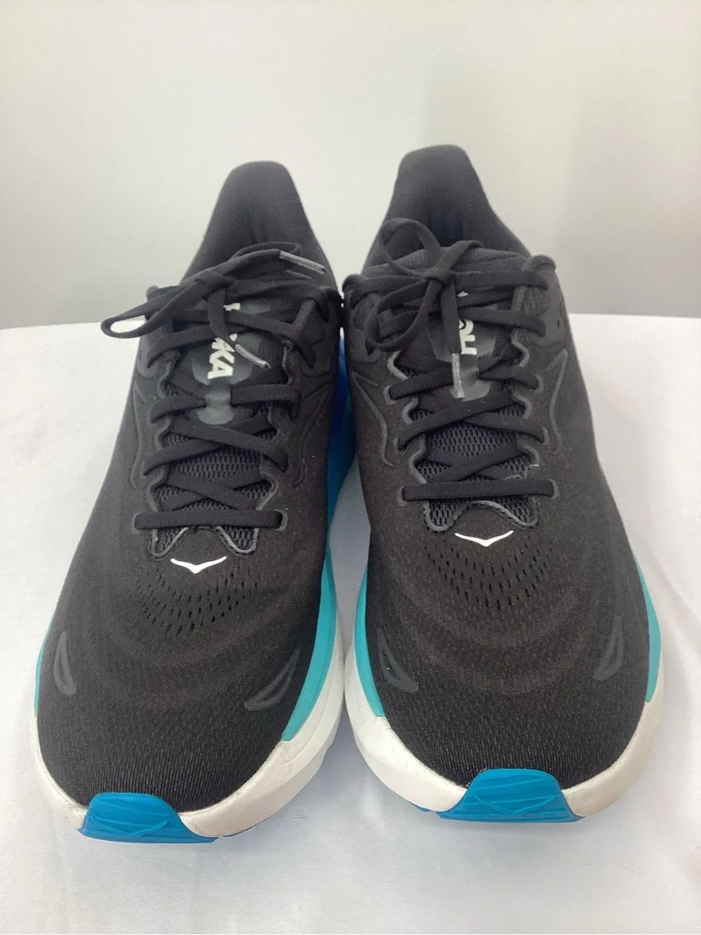 Hoka Arahi 8 Running Sneakers